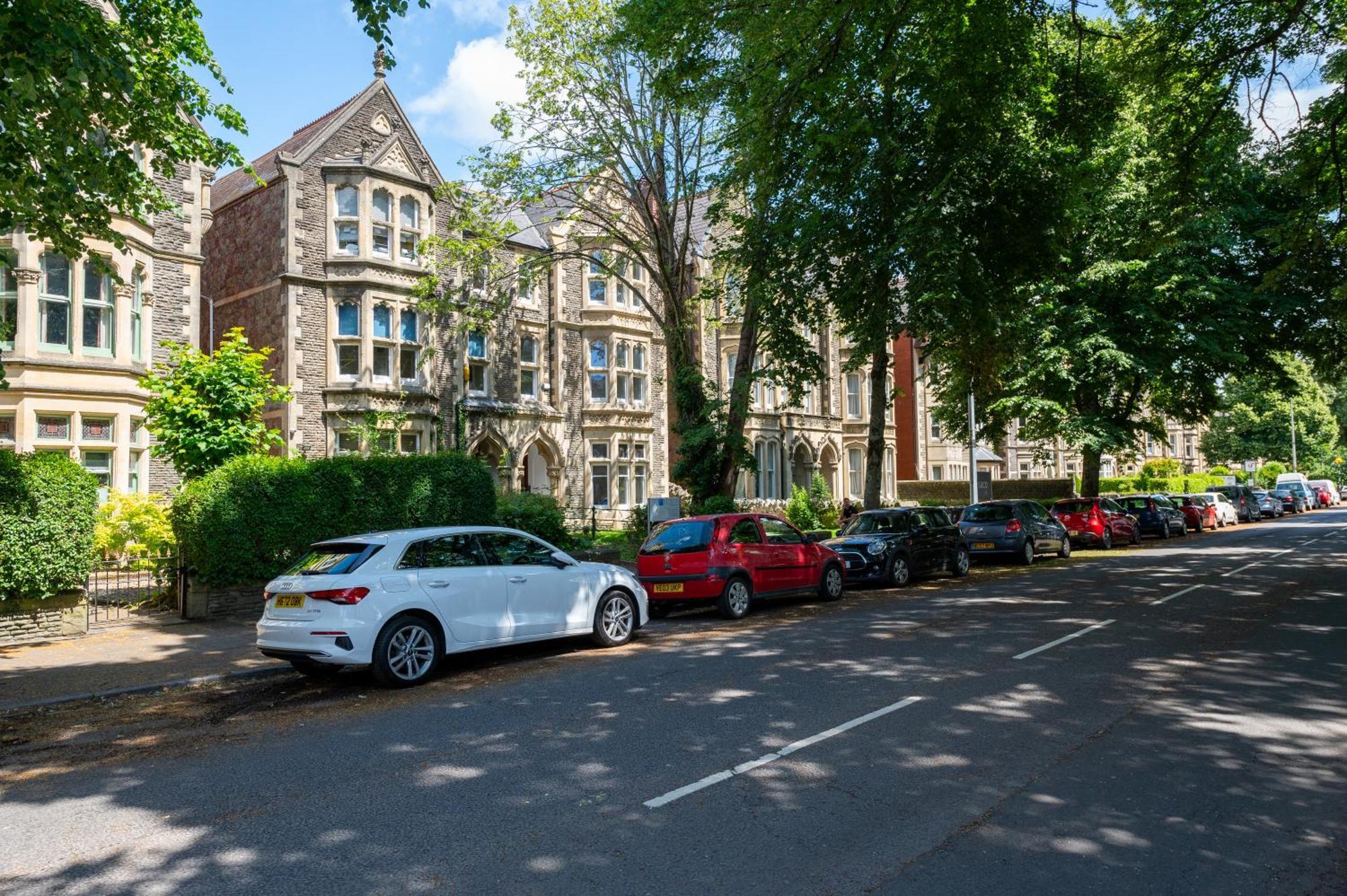 Prime Location Cardiff Pontcanna Modern 2 Bedroom Apartment With Privat Parking Exteriör bild
